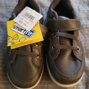 Size 9.5 toddler boys shoes
